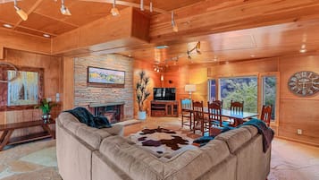 Smart TV, fireplace, computer monitors