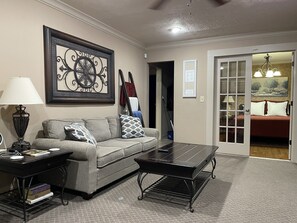 3 chambres, fer et planche à repasser, Wi-Fi gratuit, draps fournis