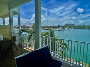 Property grounds - Luxury 2/2 Sleeps 6. Grand Bahama Condo w/ POOL, Boat Dock plus close to BEACH! (Freeport)