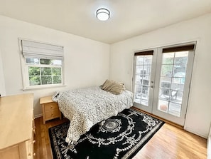 3 Schlafzimmer, Schreibtisch, BĂŒgeleisen/BĂŒgelbrett, Reisekinderbett