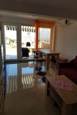 Chambre de base double | Bureau, accès au Wi-Fi (inclus)