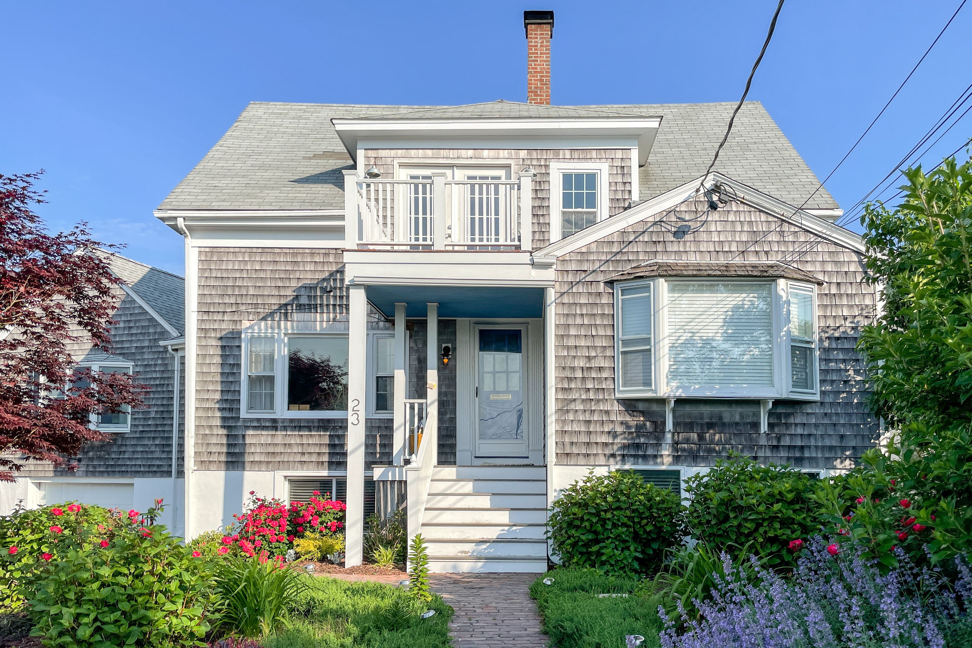 Downtown Home near the Ocean w/Free WiFi, Balcony, Great Location & A/C