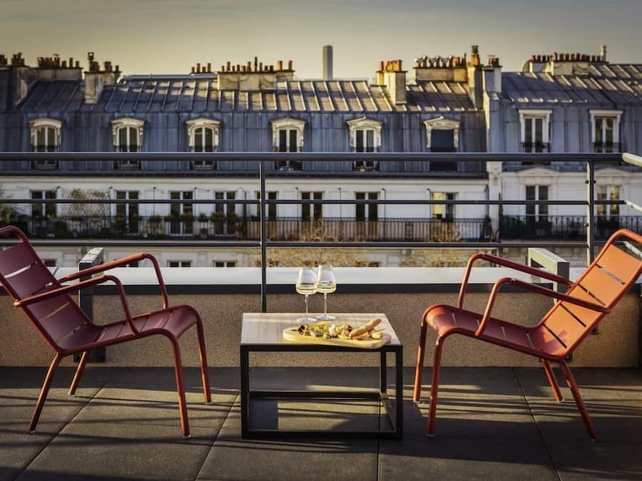 Kamar Superior, 1 Tempat Tidur Double, balkon (Paris rooftops view) | Seprai premium, bantalan ekstra lembut, minibar, dan brankas