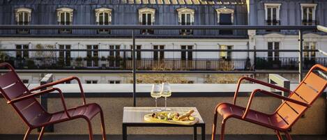 Literie de qualité supérieure, surmatelas, minibar