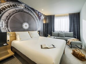 Executive-Zimmer, 1 Doppelbett und Schlafsofa | Hochwertige Bettwaren, Pillowtop-Betten, Minibar, Zimmersafe