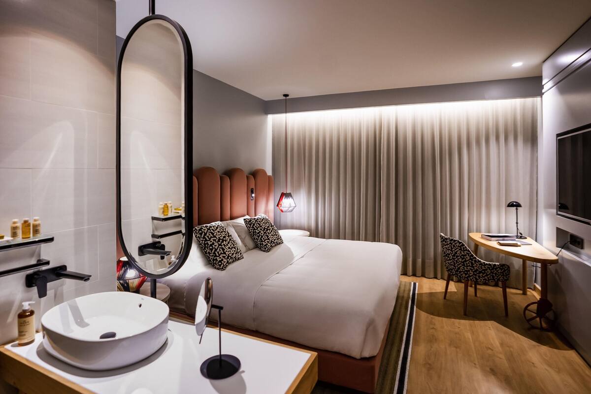 Superior Room, 1 Double Bed | Down comforters, Select Comfort beds, minibar, in-room safe