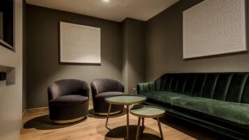 Privilege, Room, 1 Double Bed, Terrace | Down comforters, Select Comfort beds, minibar, in-room safe