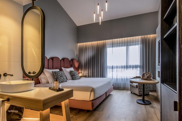 Executive Room | Down comforters, Select Comfort beds, minibar, in-room safe