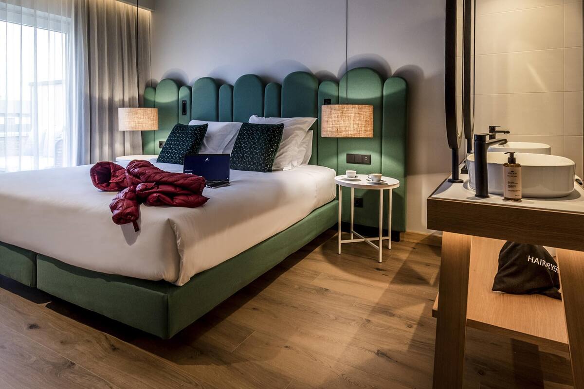 Privilege, Chambre, 1 lit double et 1 canapé-lit, terrasse