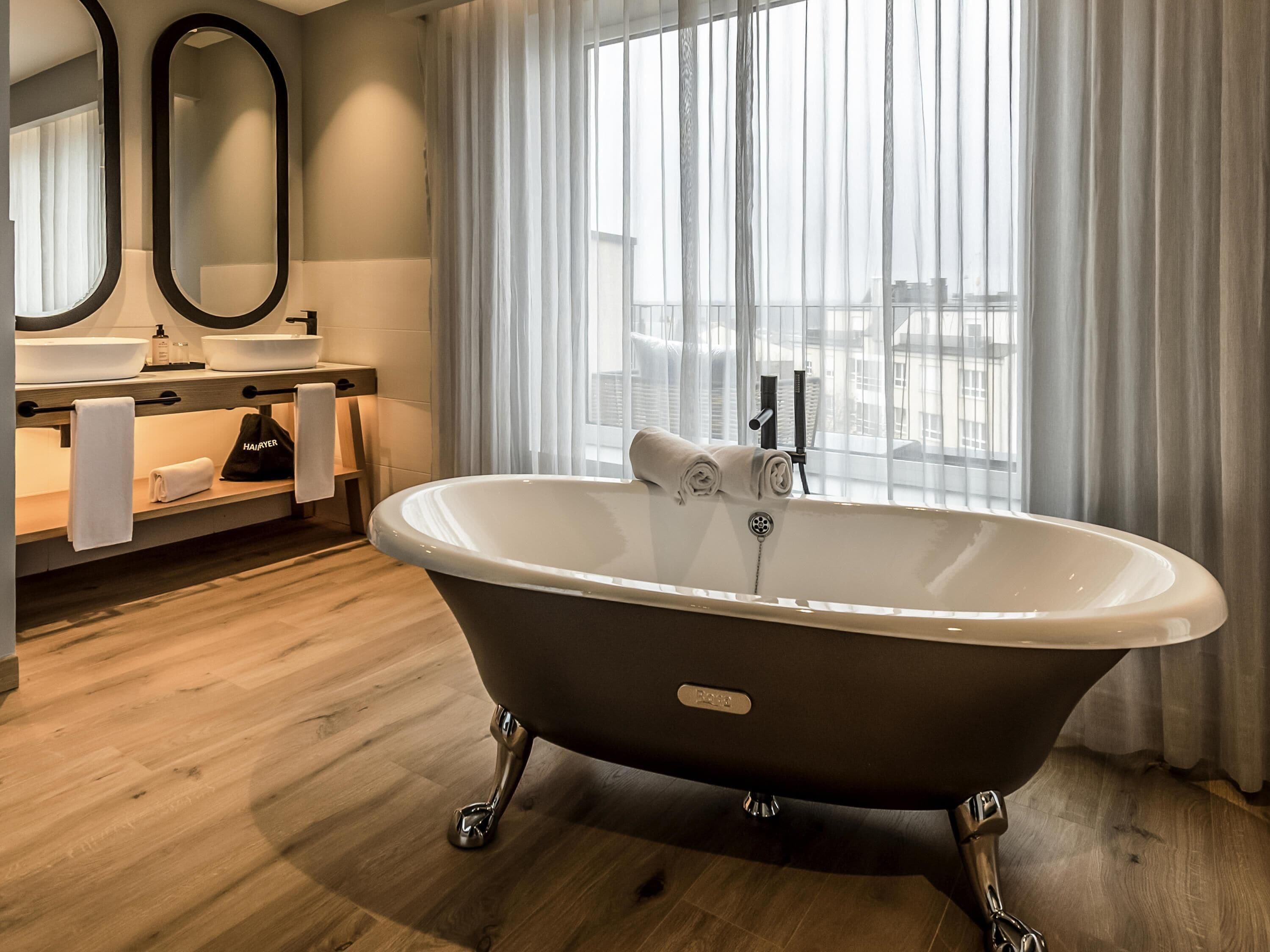 Daunenbettdecken, Select-Comfort-Betten, Minibar, Zimmersafe