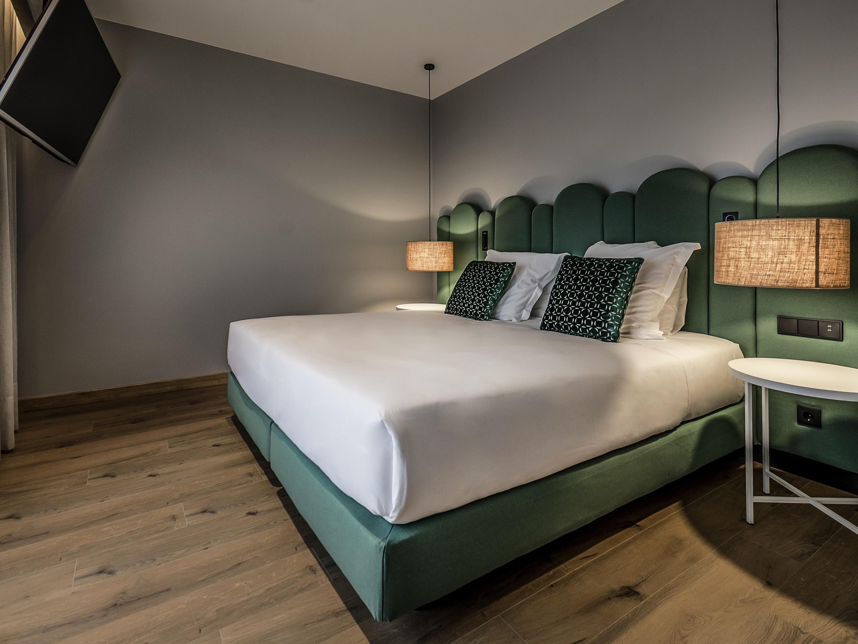 Down duvets, Select Comfort beds, minibar, in-room safe