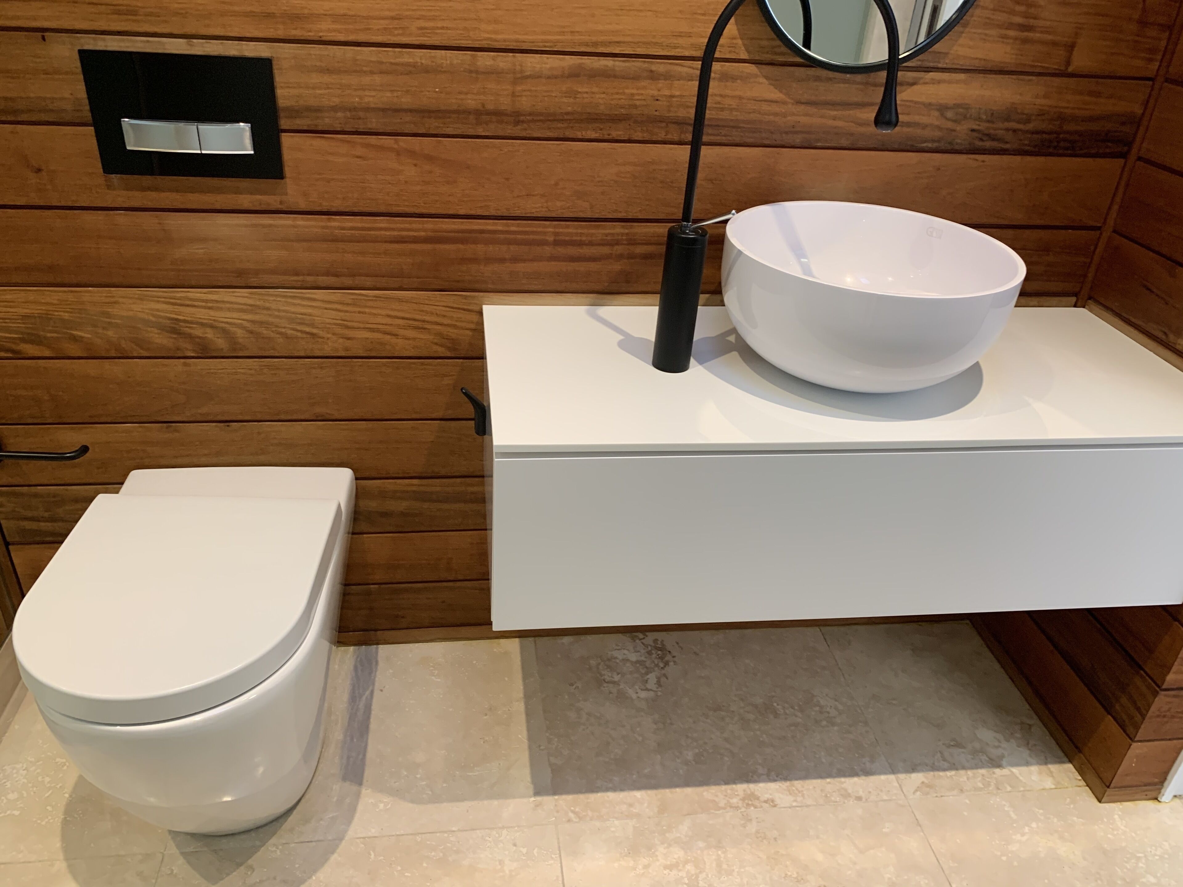 Bondi Beach Celebrity 4 bdrm luxury home 300m to beach with Coastal Views — image 26