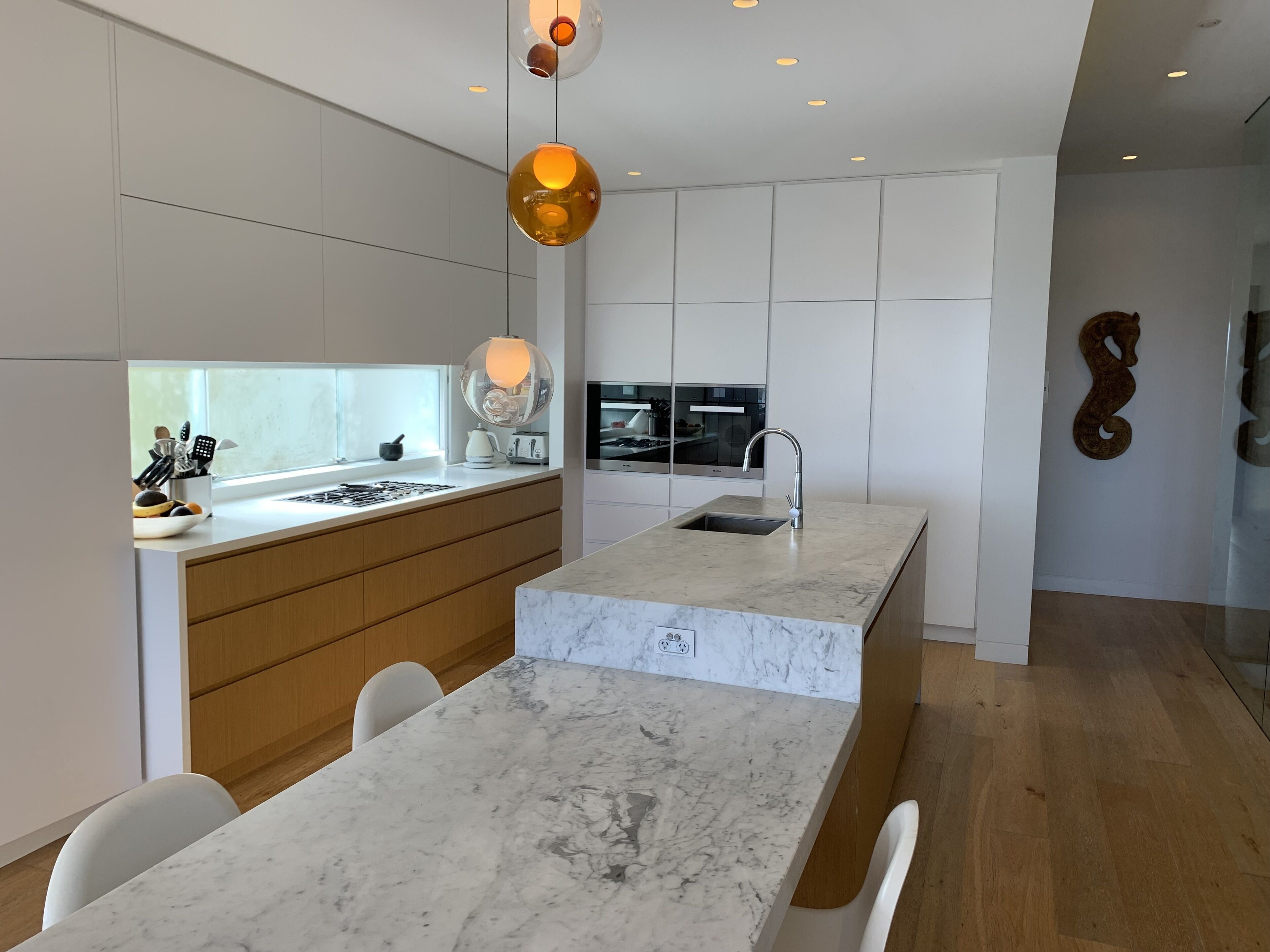 Bondi Beach Celebrity 4 bdrm luxury home 300m to beach with Coastal Views — image 21