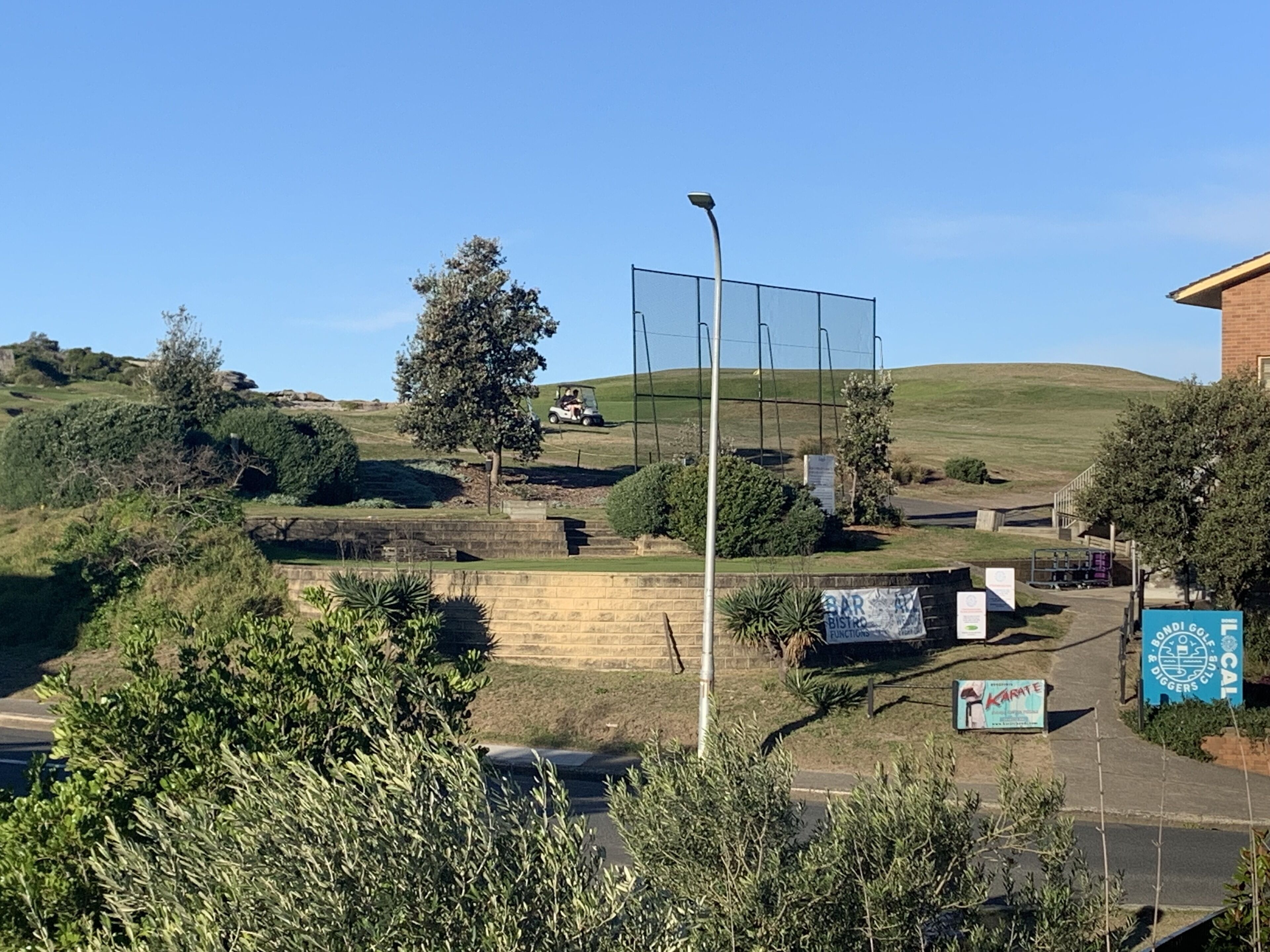 Bondi Beach Celebrity 4 bdrm luxury home 300m to beach with Coastal Views — image 3