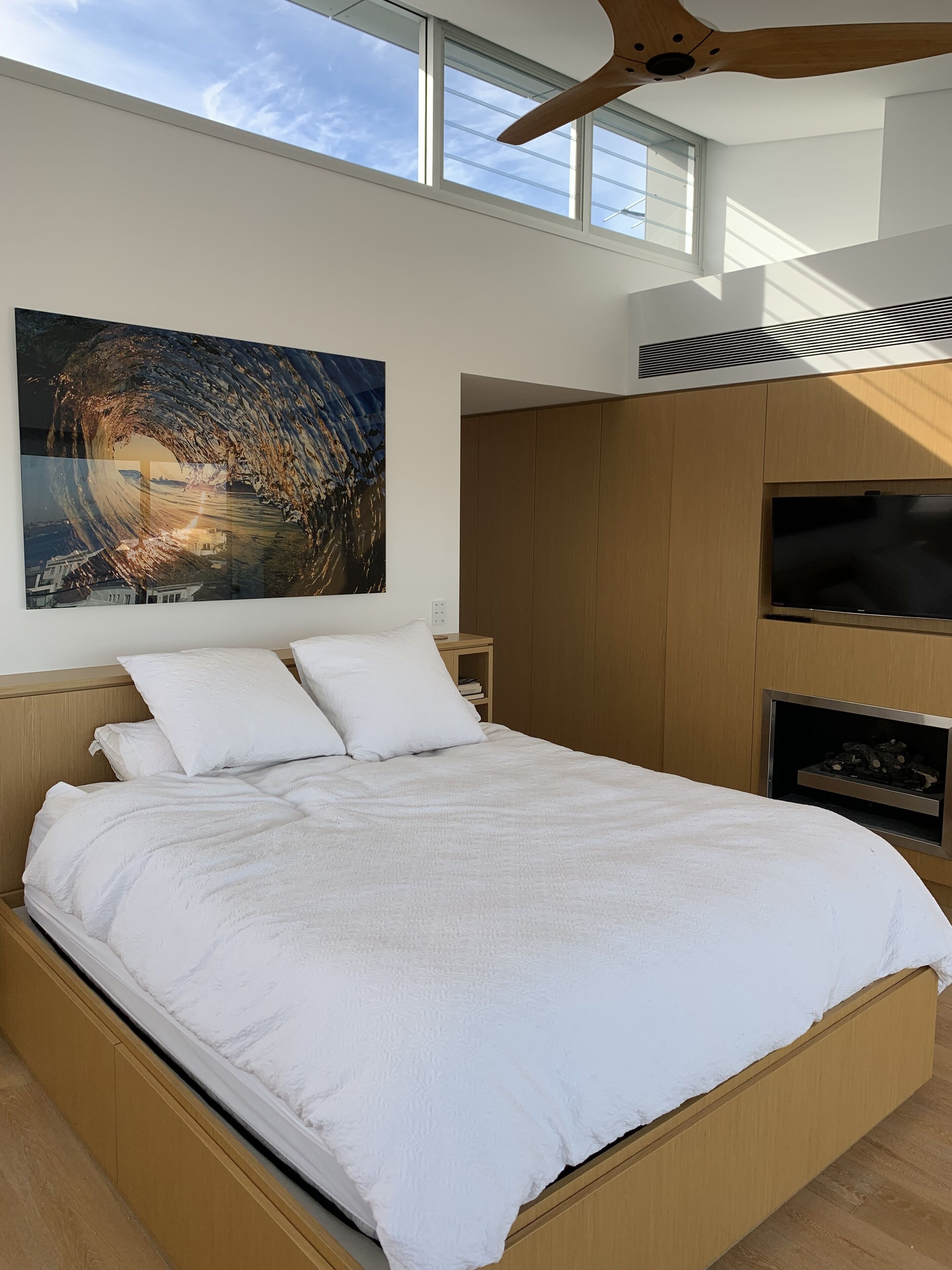 Bondi Beach Celebrity 4 bdrm luxury home 300m to beach with Coastal Views — image 14