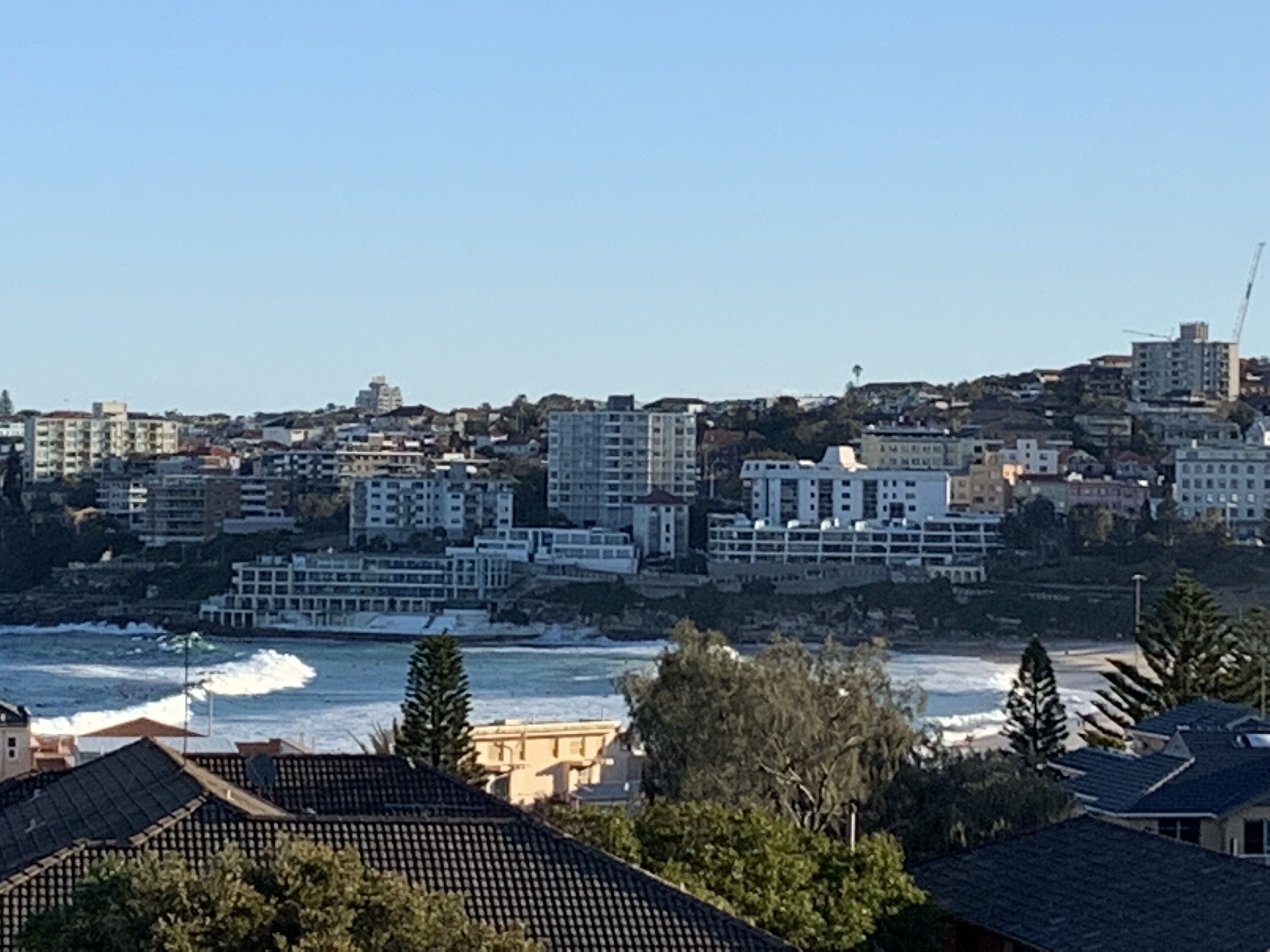 Bondi Beach Celebrity 4 bdrm luxury home 300m to beach with Coastal Views — image 5