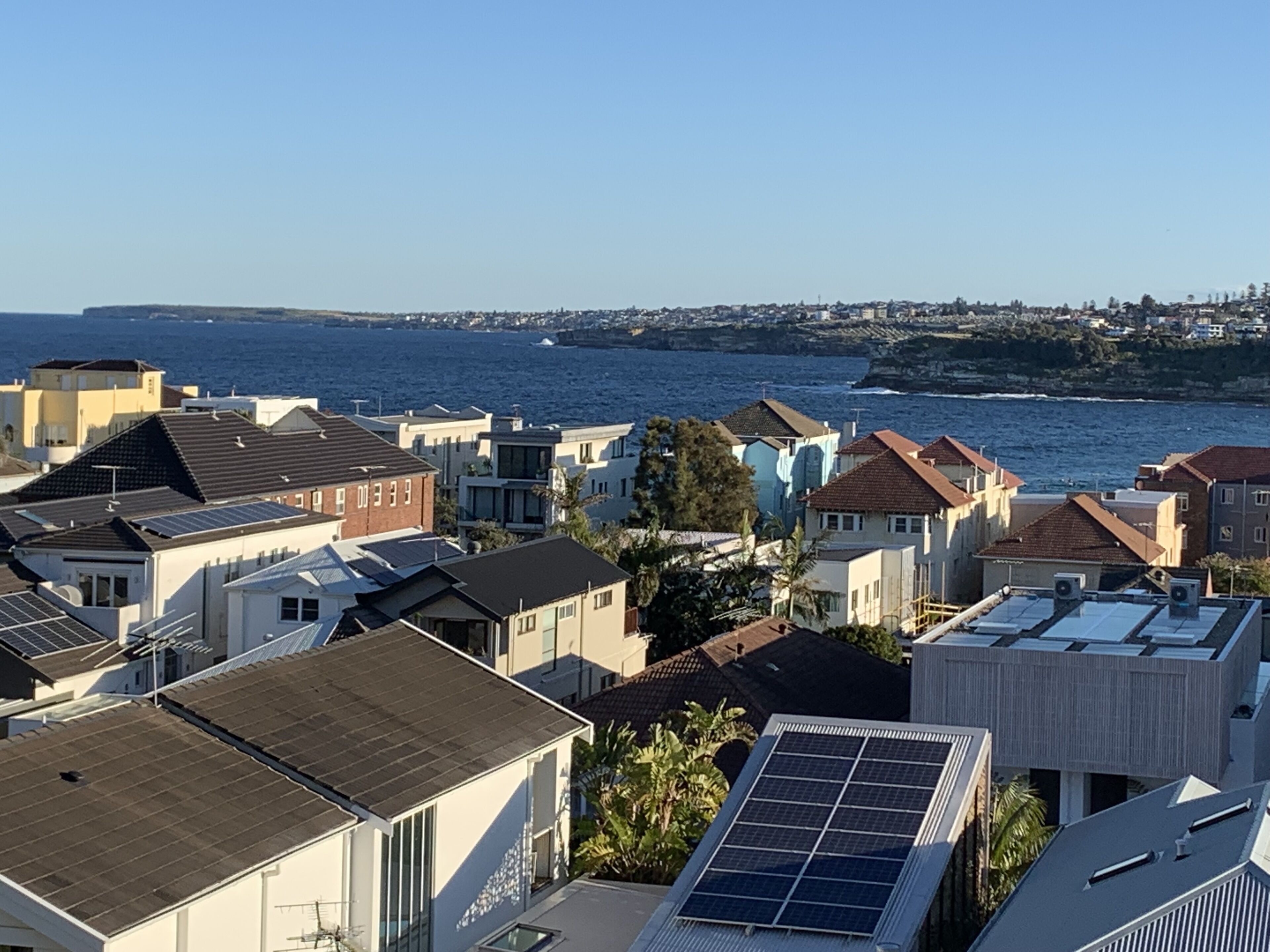 Bondi Beach Celebrity 4 bdrm luxury home 300m to beach with Coastal Views — image 30
