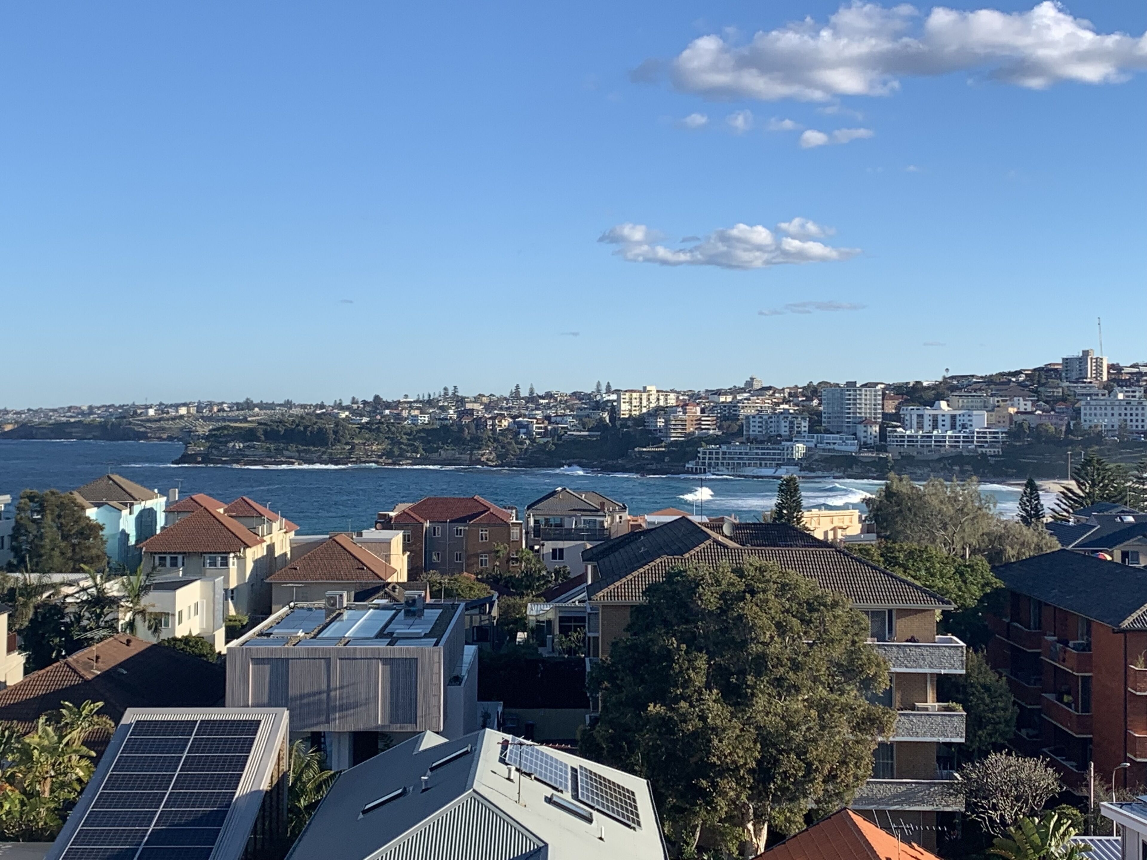 Bondi Beach Celebrity 4 bdrm luxury home 300m to beach with Coastal Views — image 2