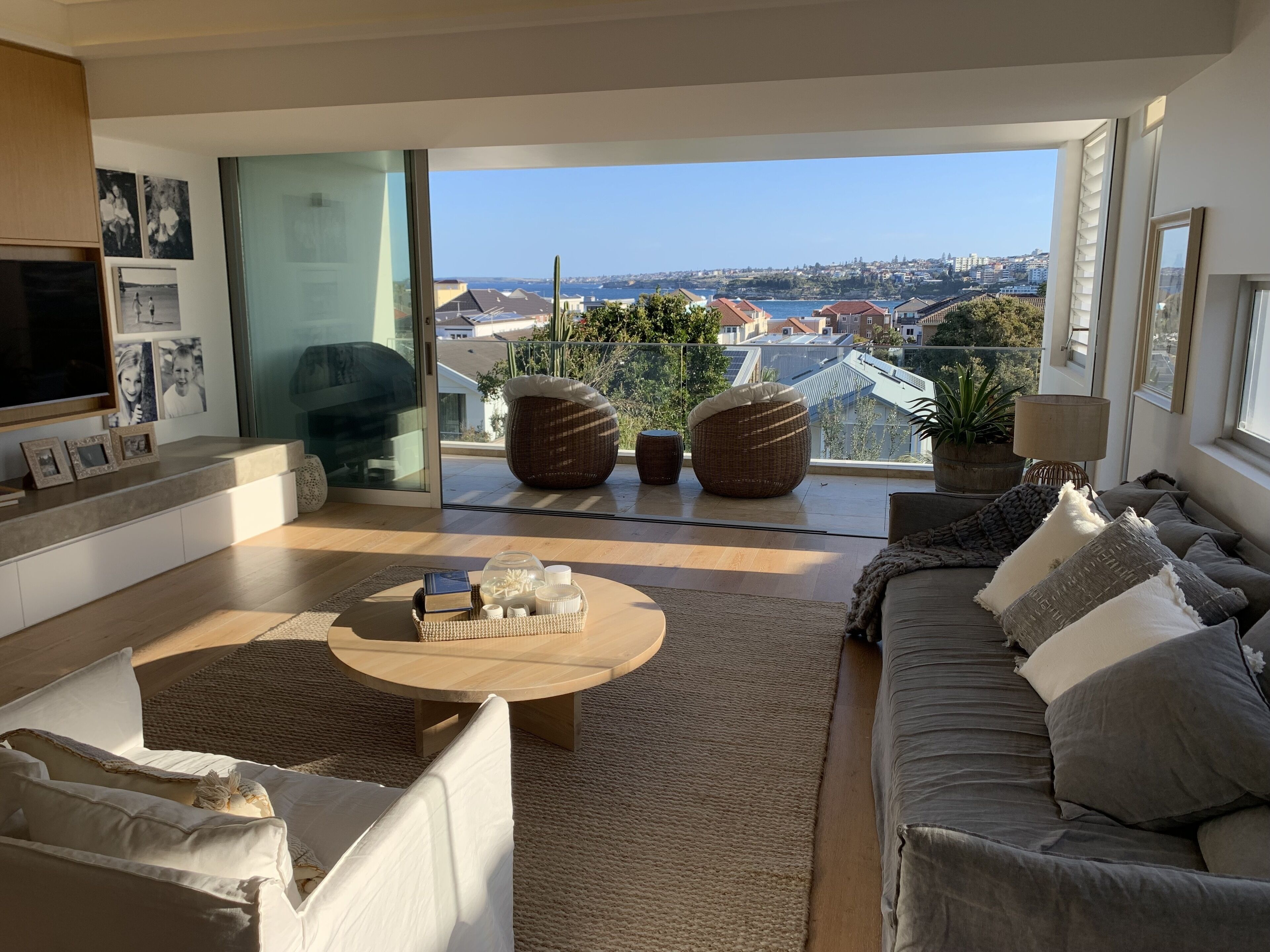 Bondi Beach Celebrity 4 bdrm luxury home 300m to beach with Coastal Views — image 24