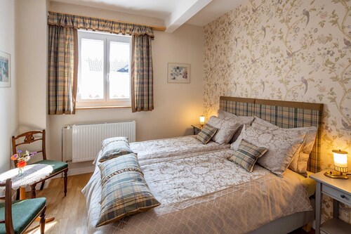 Room: Blackbird - Old Castle Brewery B&B