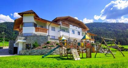 Apartment "Stefansdorf Wohnung 2" with Mountain View, Wi-Fi, Garden and Terrace