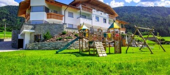 Apartment "Stefansdorf Wohnung 2" with Mountain View, Wi-Fi, Garden and Terrace