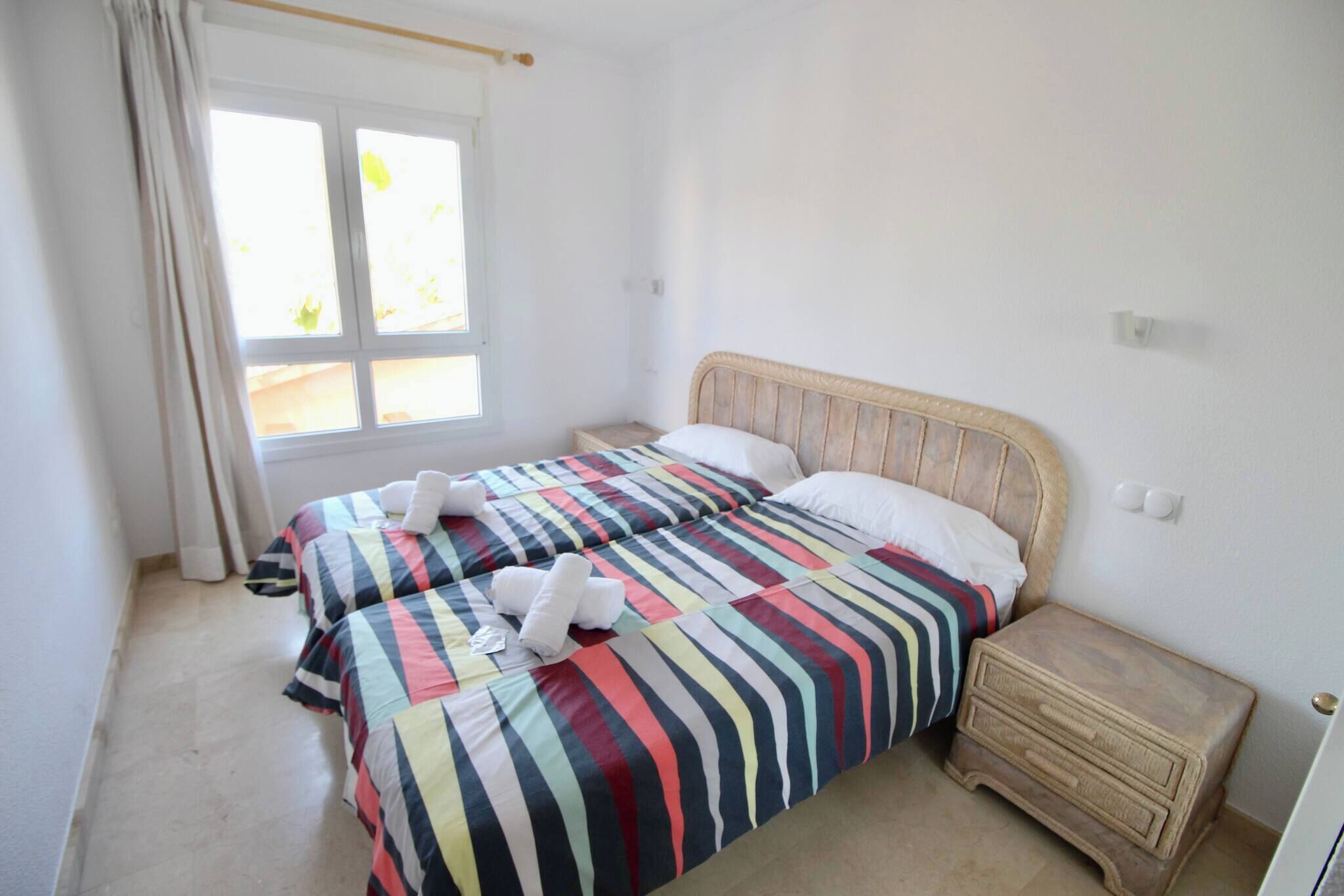 2 habitaciones, tabla de planchar con plancha y wifi gratis 