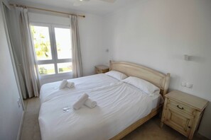 2 chambres, fer et planche Ă repasser, Wi-Fi gratuit, draps fournis