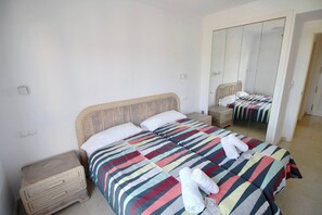 2 bedrooms, iron/ironing board, free WiFi, bed sheets