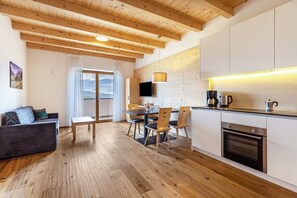 Interior - Apartment "Stefansdorf Wohnung 7" with Mountain View, Wi-Fi, Garden, Balcony & BBQ (St. Lorenzen)