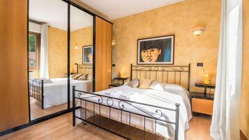 1 soverom, strykejern/-brett, wi-fi (inkludert) og sengetøy