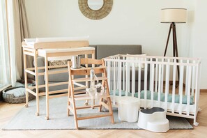 1 bedroom, in-room safe, iron/ironing board, travel cot - Ferienappartement Trachtenhut - Alpenseensucht Natur-ferienappartements (Bad Wiessee)