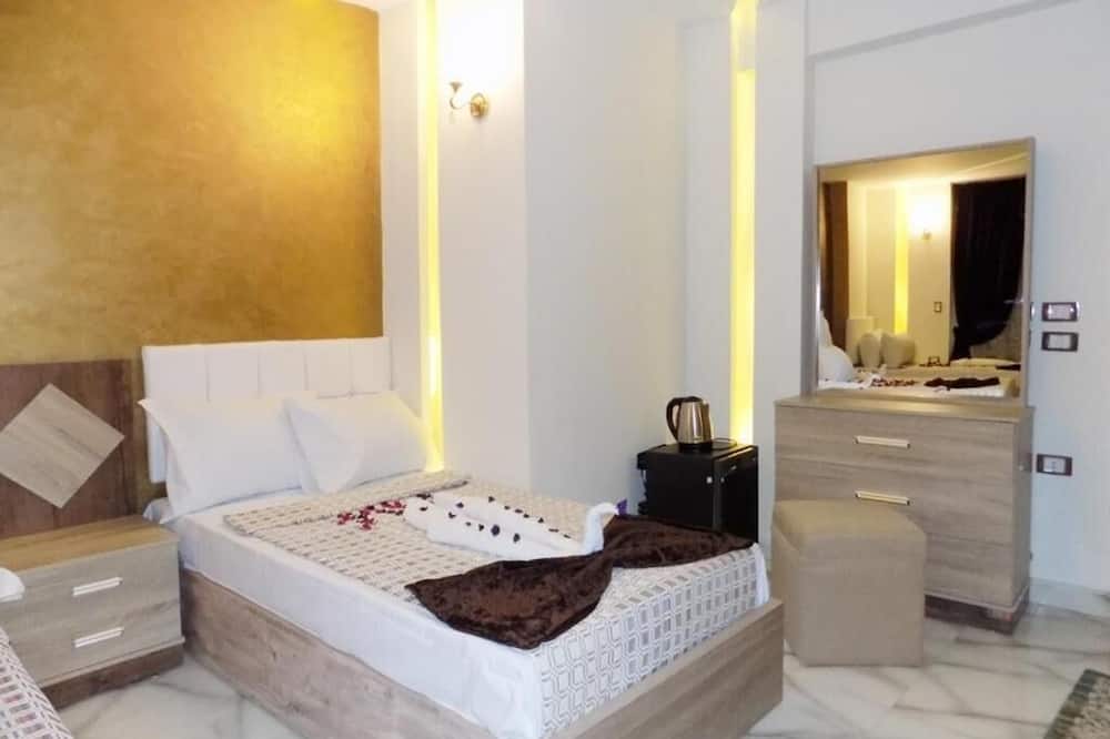 City Hotel