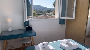 4 bedrooms, iron/ironing board, travel crib, free WiFi