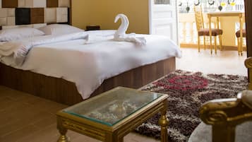 Ropa de cama de alta calidad, colchones Select Comfort y minibar