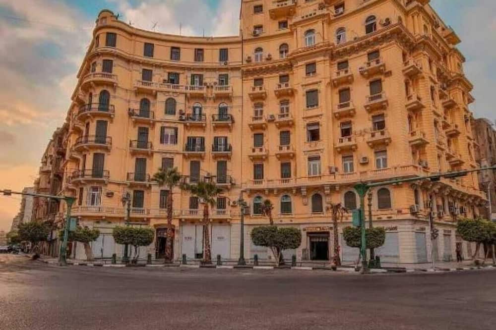 Grand Talat Harb Plaza