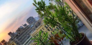 Deluxe Twin Room | Terrace/patio - Grand Talat Harb Plaza (Cairo)