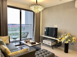 Superior Apartment | Balcony - Bom Homes- Vinhomes Ocean Park  (Hanoi)