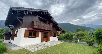 Bezauberndes, ruhiges Chalet für Familien & Freunde, Terrasse & Garten, Nähe Zentrum Samoëns