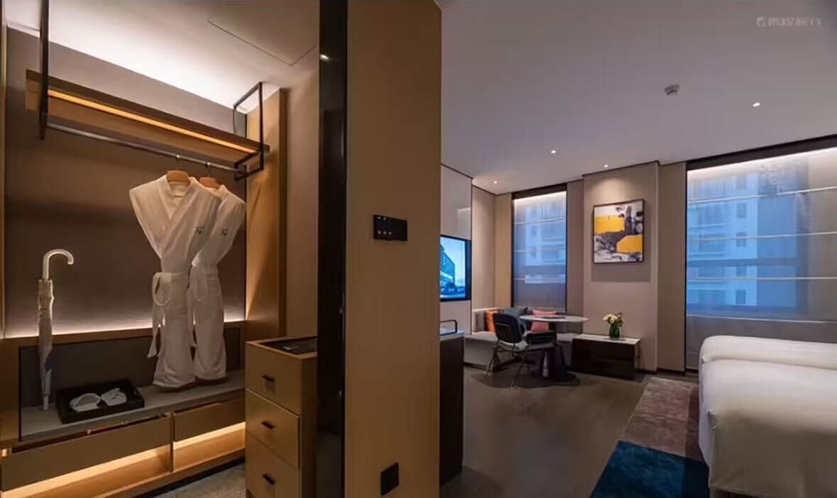 Standardzimmer, 2 Einzelbetten | Daunenbettdecken, Betten mit Memory-Foam-Matratzen, Schreibtisch