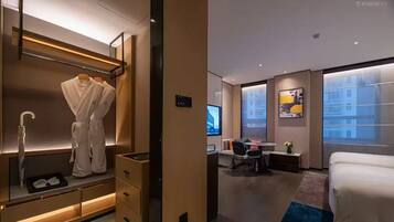 Standardzimmer, 2 Einzelbetten | Daunenbettdecken, Betten mit Memory-Foam-Matratzen, Schreibtisch