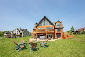 المنطقة المحيطة بالمنشأة