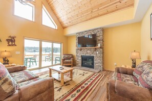 Smart TV, fireplace, DVD player