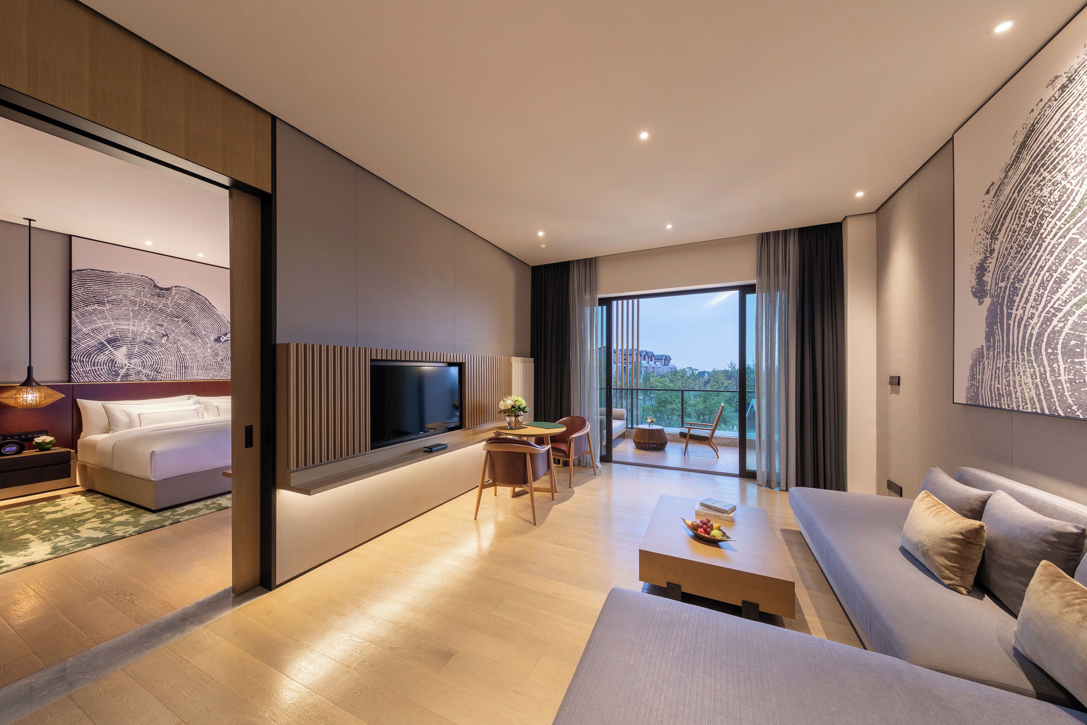 Premium bedding, free minibar, in-room safe, desk