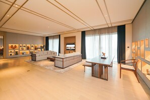 Svit Presidential (The Level, 4+2) | Sängtillbehör av högsta kvalitet och gratis produkter i minibar