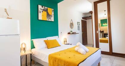 ♣ Guyanese Secret Garden ♣ Pool ♣ Fiber ♣ Private garden with tent♣