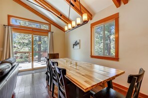 Dining - Spacious Retreat at Dollar Point (Tahoe City)