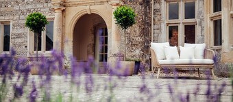 ALMER MANOR LUXURY DORSET COUNTRY ESTATE. SLEEPS UP TO 22,HOT TUB, TENNIS COURTS