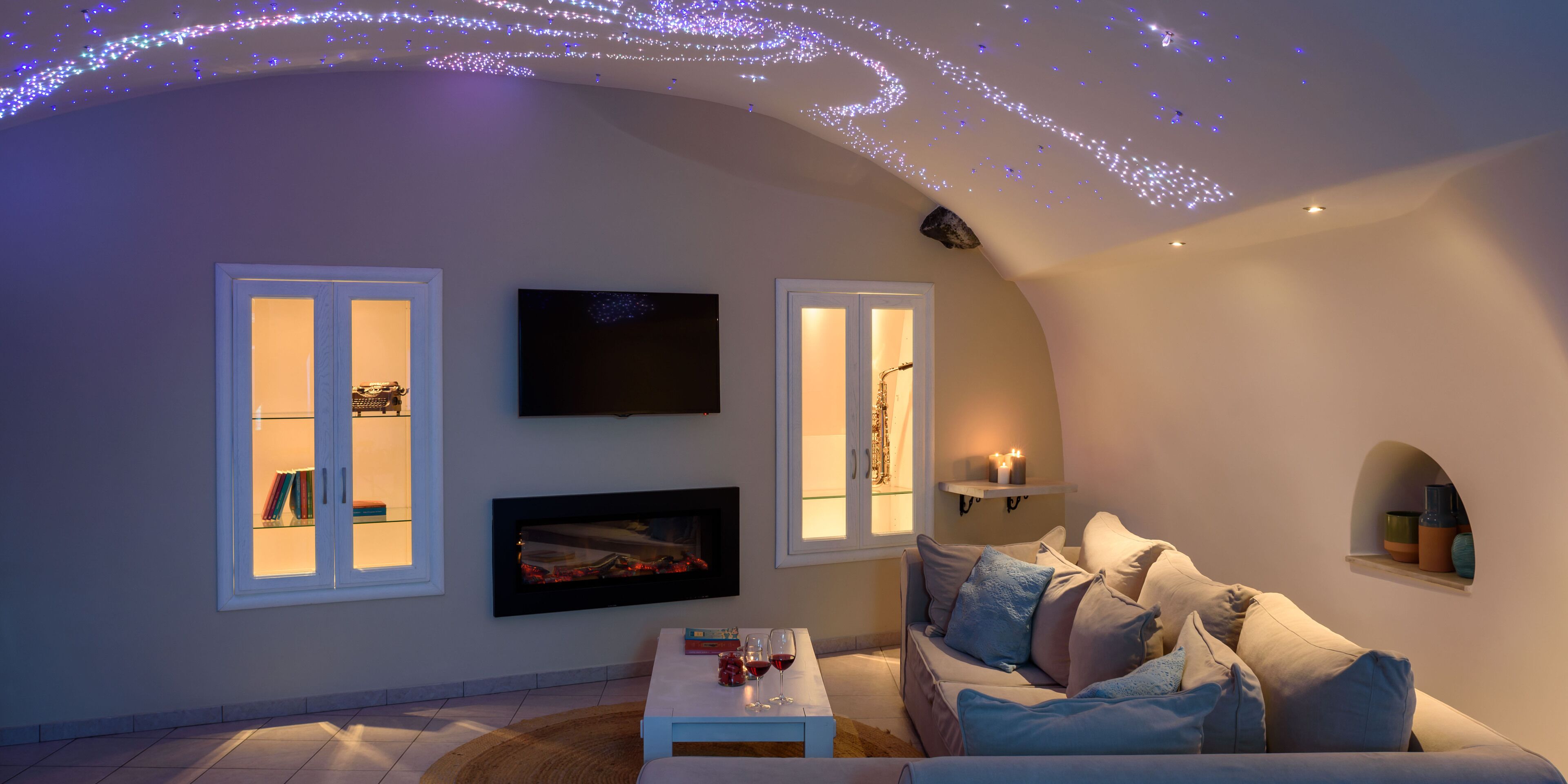 Villa Élite | Salle de séjour | Télévision LED de 32 pouces avec chaînes par câble, télévision