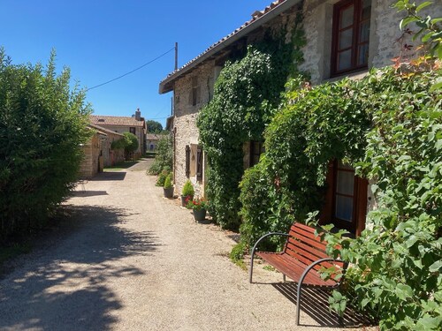 Charming, Spacious Dog-Friendly Holiday Rental with 2 Houses & Large Heated Pool